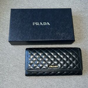 Prada Soft Calf Quilt Wallet-Authentic-EUC